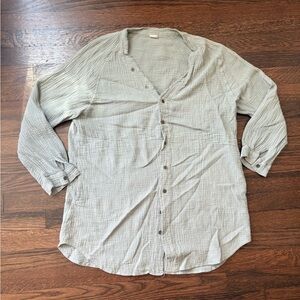Amazon light blue button down shirt